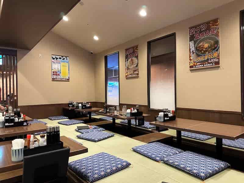 サウナイーグル　レストラン
